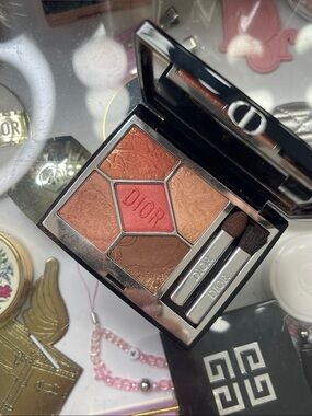 Dior coral riviera eyeshadow palette
